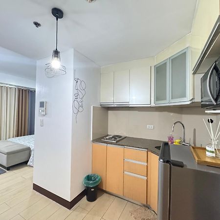 Two Palm Tree Villas Pasay Exterior foto