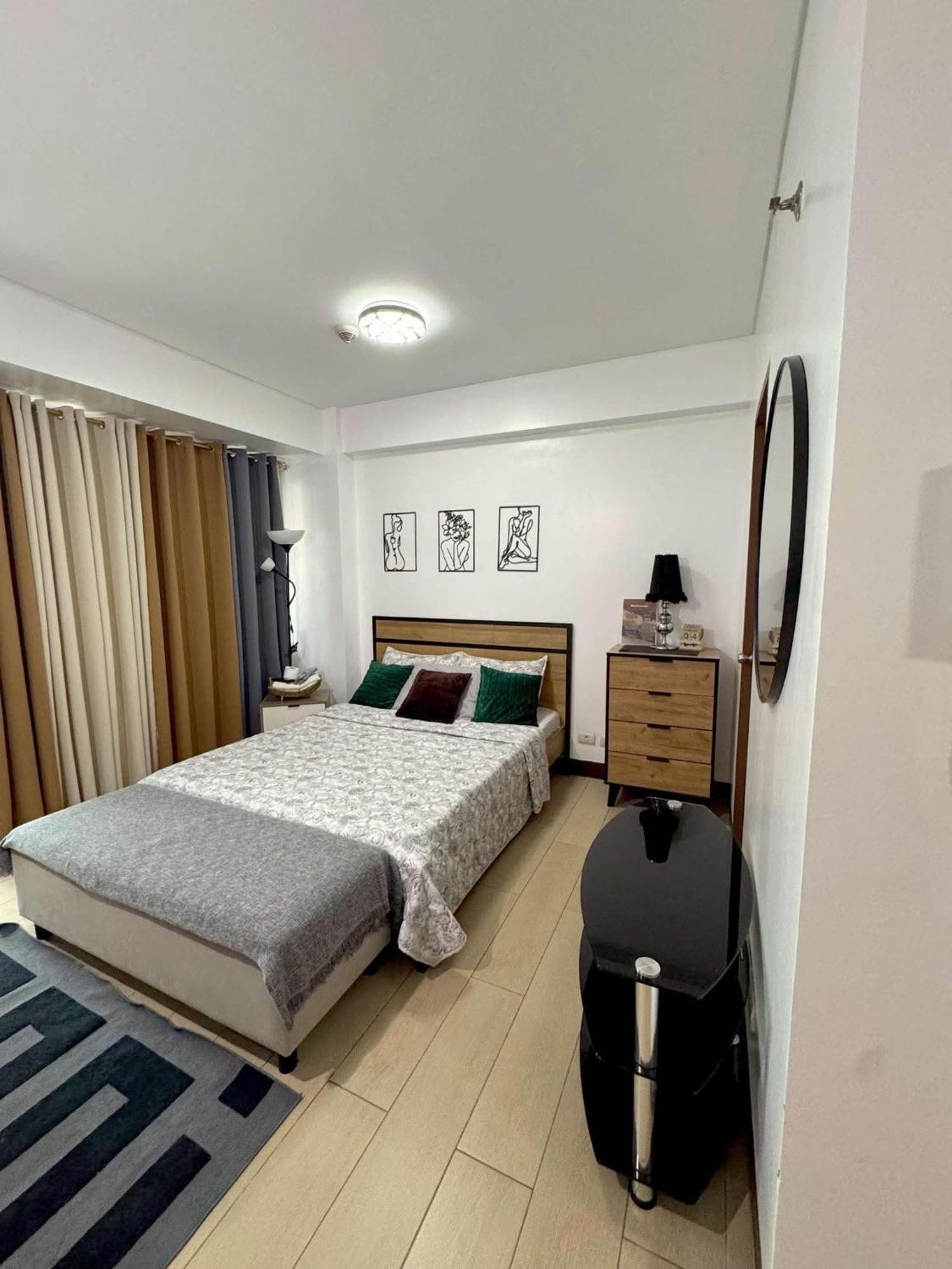Two Palm Tree Villas Pasay Exterior foto