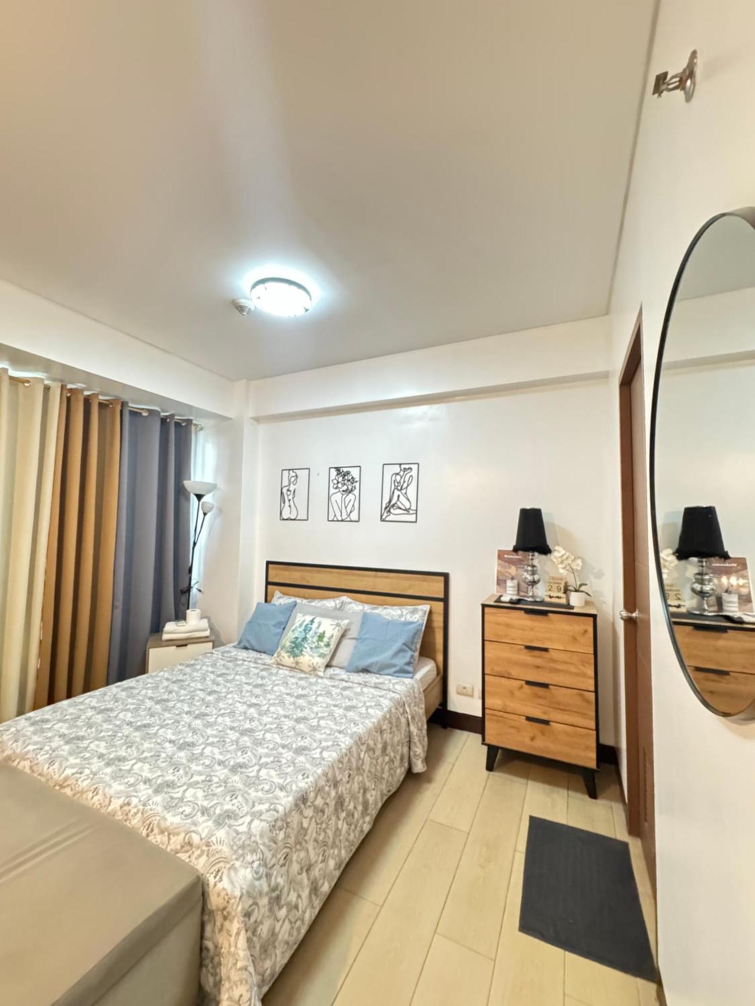 Two Palm Tree Villas Pasay Exterior foto